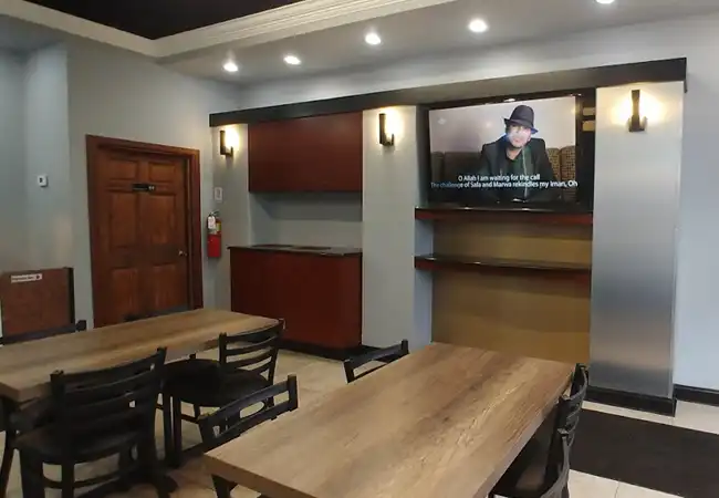 Halal Inn Pizza & Grilled Chicken