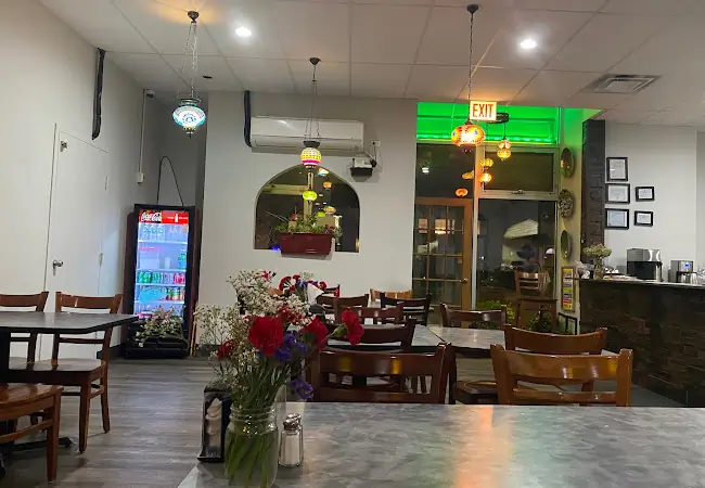 Zizi'S Cafe