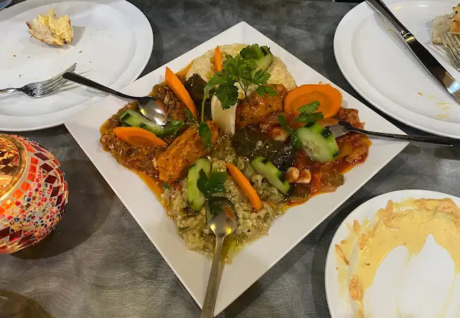 Zizi'S Cafe