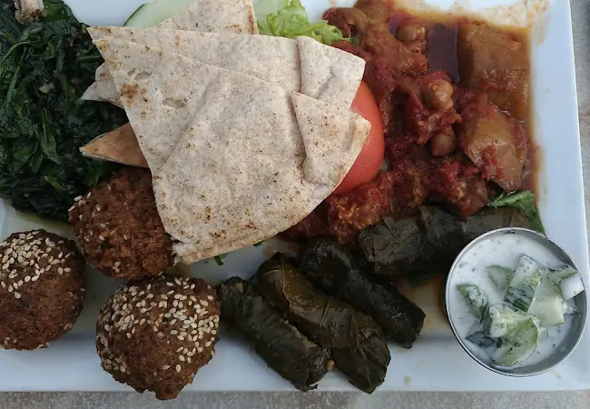 Aladdin'S Natural Eatery