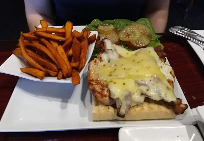 Mezza Grille