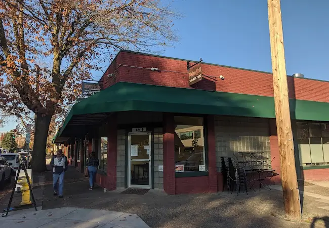 Ingrid's Goodstreetfood & Paleo Grill